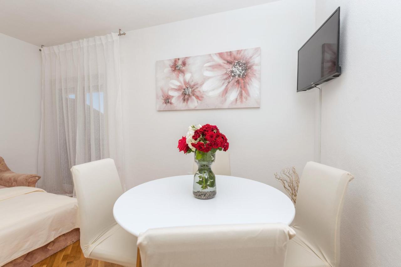 Skiljini Dvori - Apartman Μακάρσκα Εξωτερικό φωτογραφία