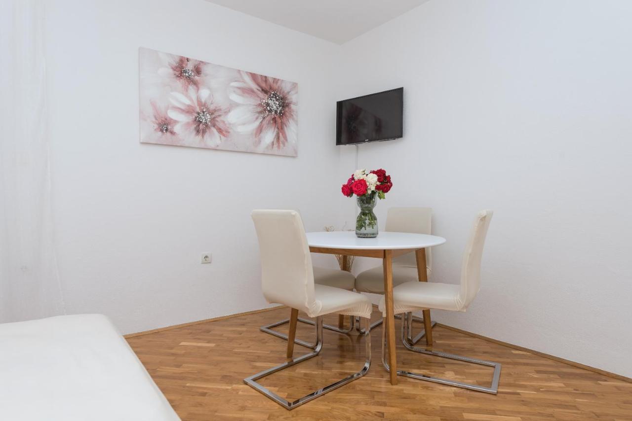 Skiljini Dvori - Apartman Μακάρσκα Εξωτερικό φωτογραφία